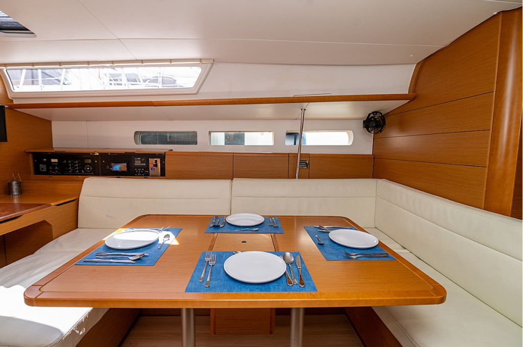 Sailing yacht Sun Odyssey 509 Promise