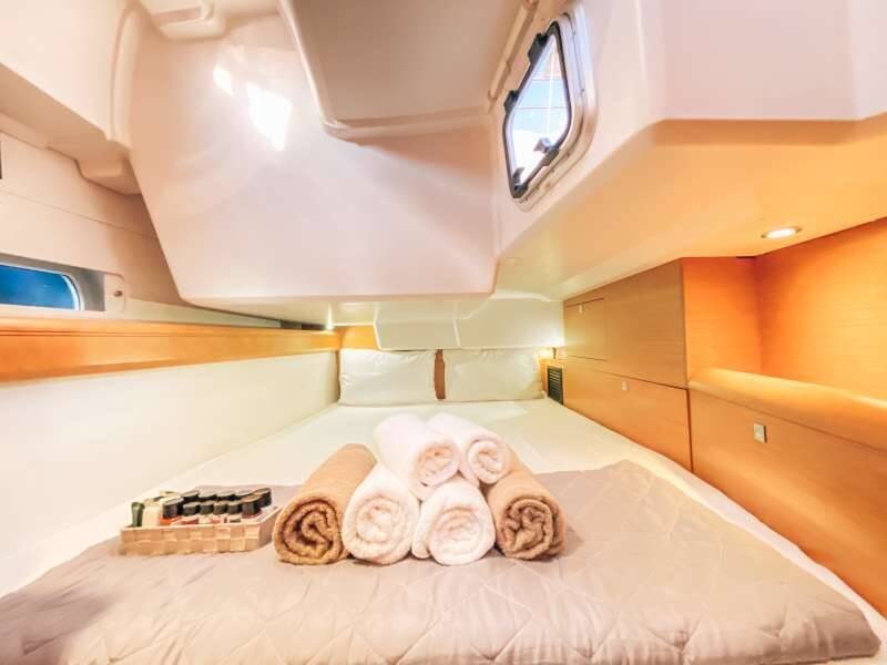 Sailing yacht Sun Odyssey 509 Evelina
