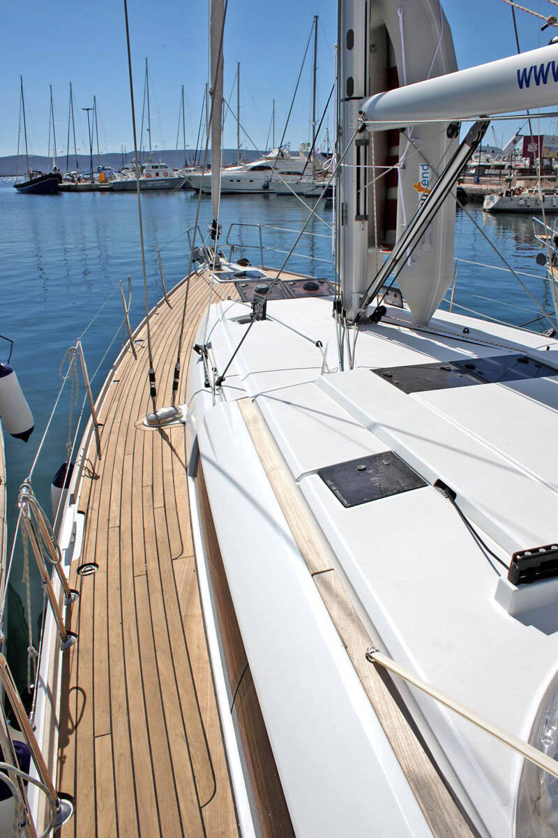 Sailing yacht Sun Odyssey 509 Achilles