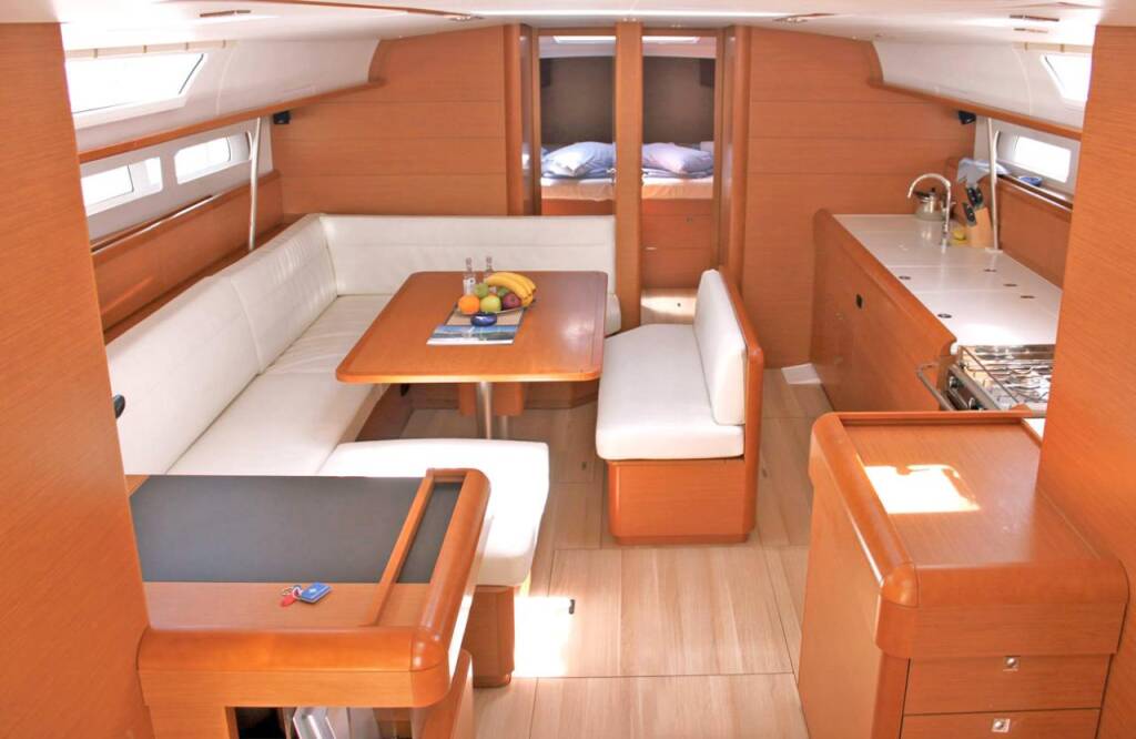 Sailing yacht Sun Odyssey 509 Achilles