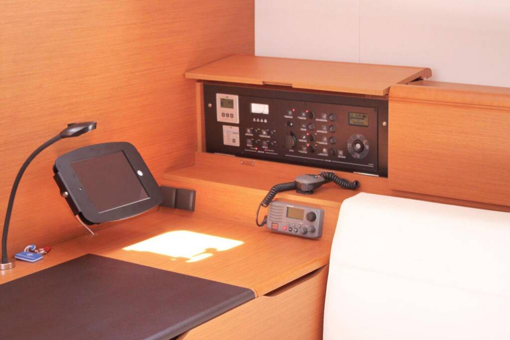 Sailing yacht Sun Odyssey 509 Achilles