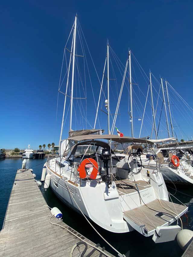 Sailing yacht Sun Odyssey 519 Bianca Lady Gio