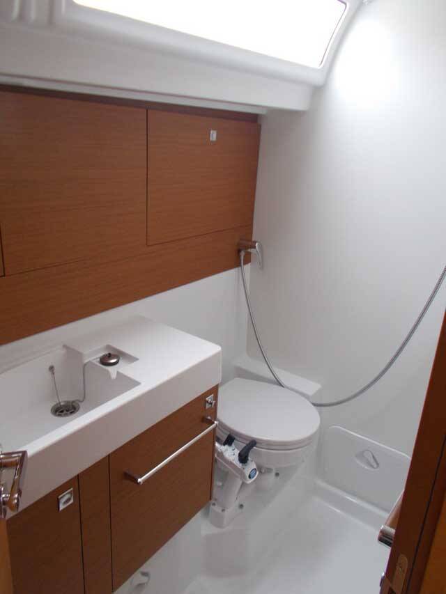 Sailing yacht Sun Odyssey 519 Bianca Lady Gio