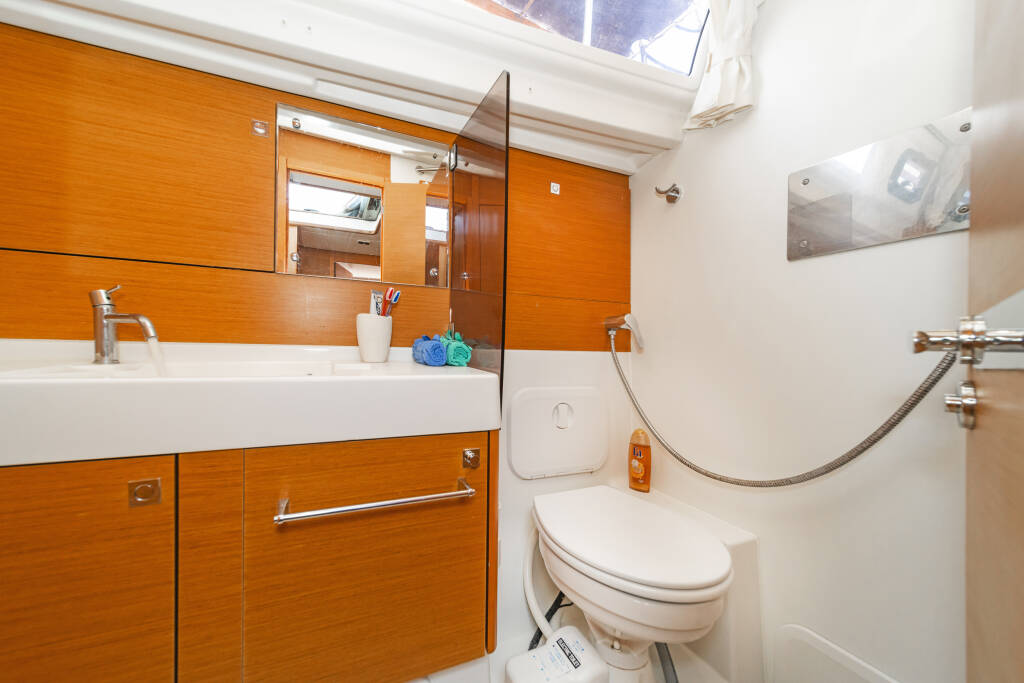 Sailing yacht Sun Odyssey 519 Eva