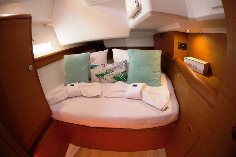 Sailing yacht Sun Odyssey 519 Mayflower