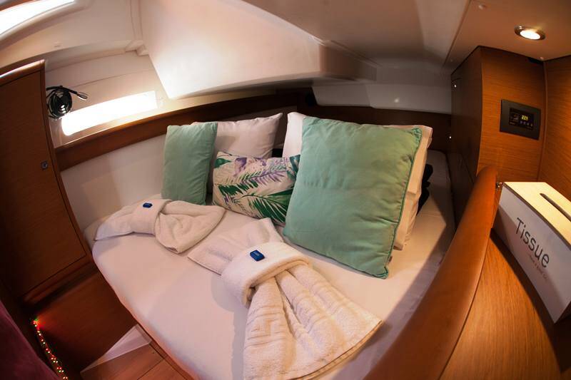 Sailing yacht Sun Odyssey 519 Mayflower