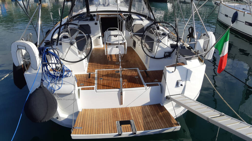 Segelyachten Sun Odyssey 519 In A Silent Way