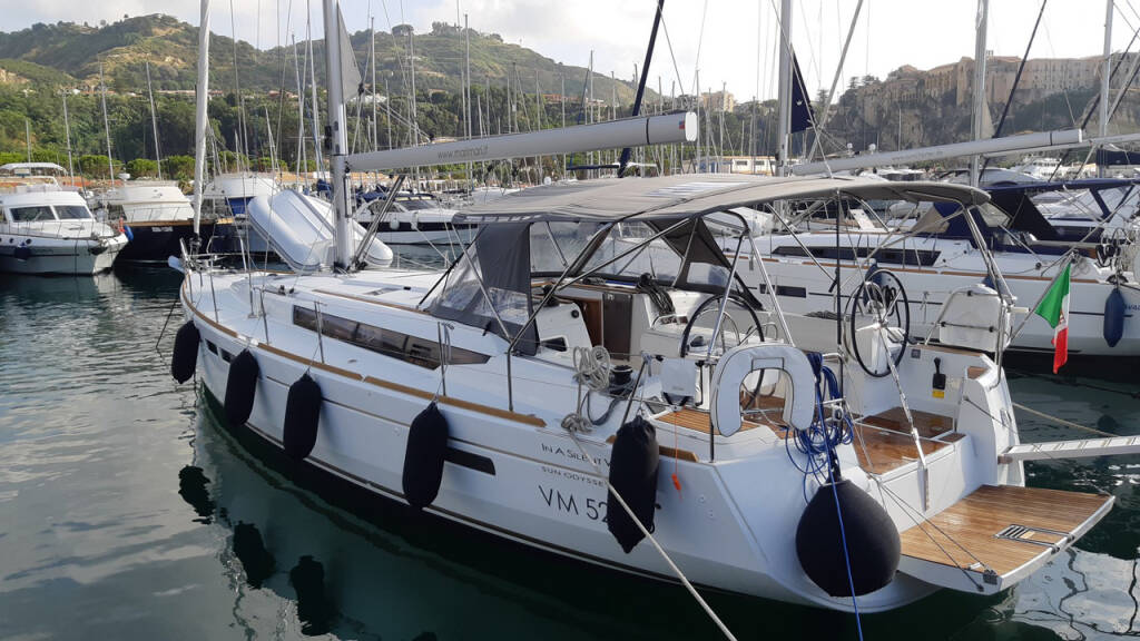 Segelyachten Sun Odyssey 519 In A Silent Way