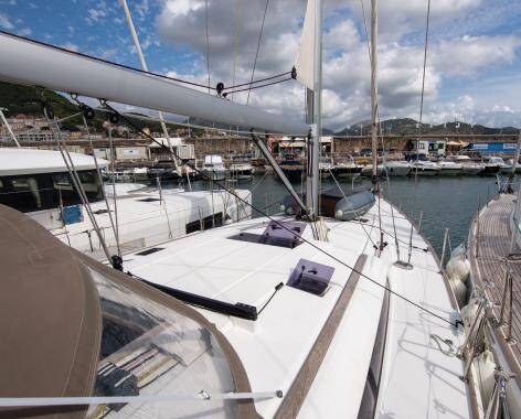 Sailing yacht Sun Odyssey 519 