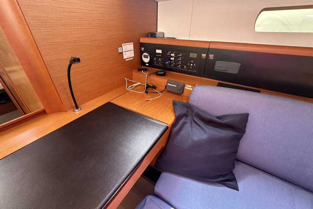 Sailing yacht Sun Odyssey 519 Alea