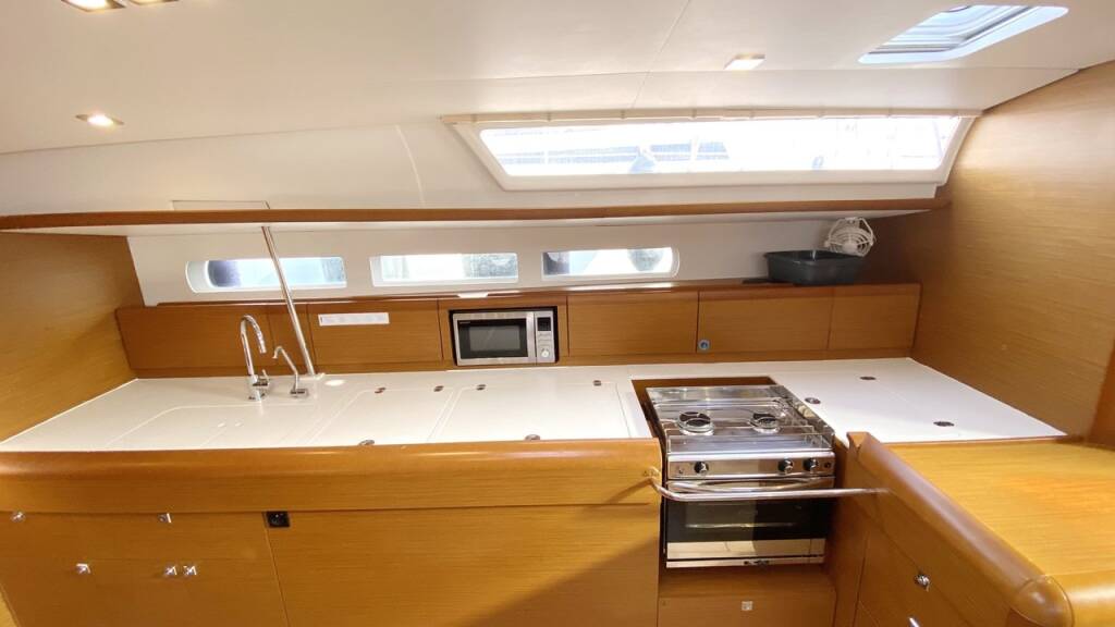 Sailing yacht Sun Odyssey 519 Alea