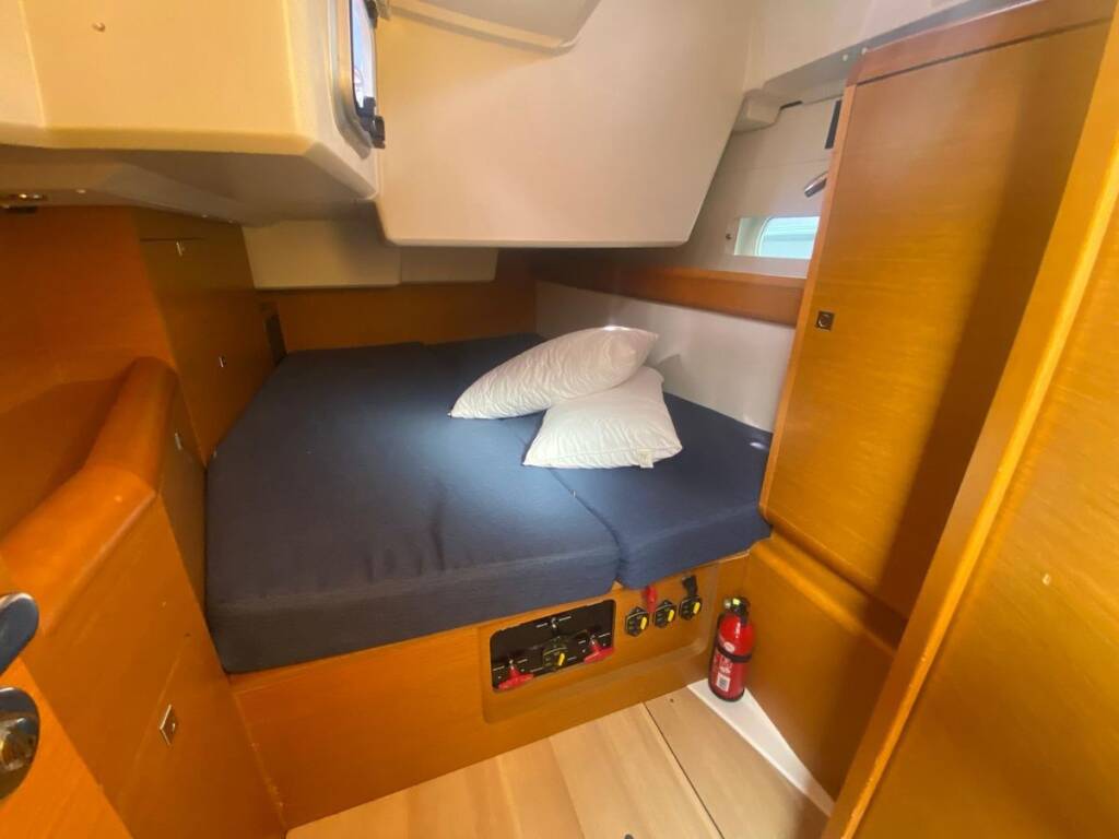 Sailing yacht Sun Odyssey 519 Skopelos