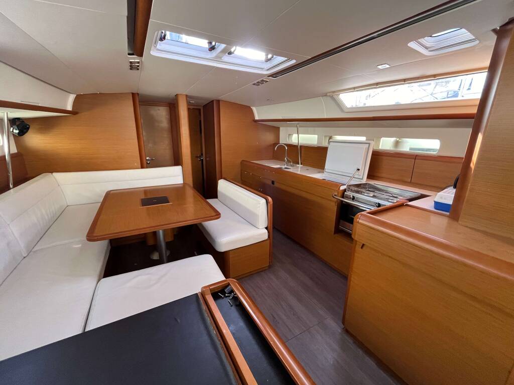 Sailing yacht Sun Odyssey 519 Skopelos