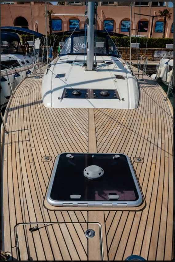 Sailing yacht Sun Odyssey 519 Kalos