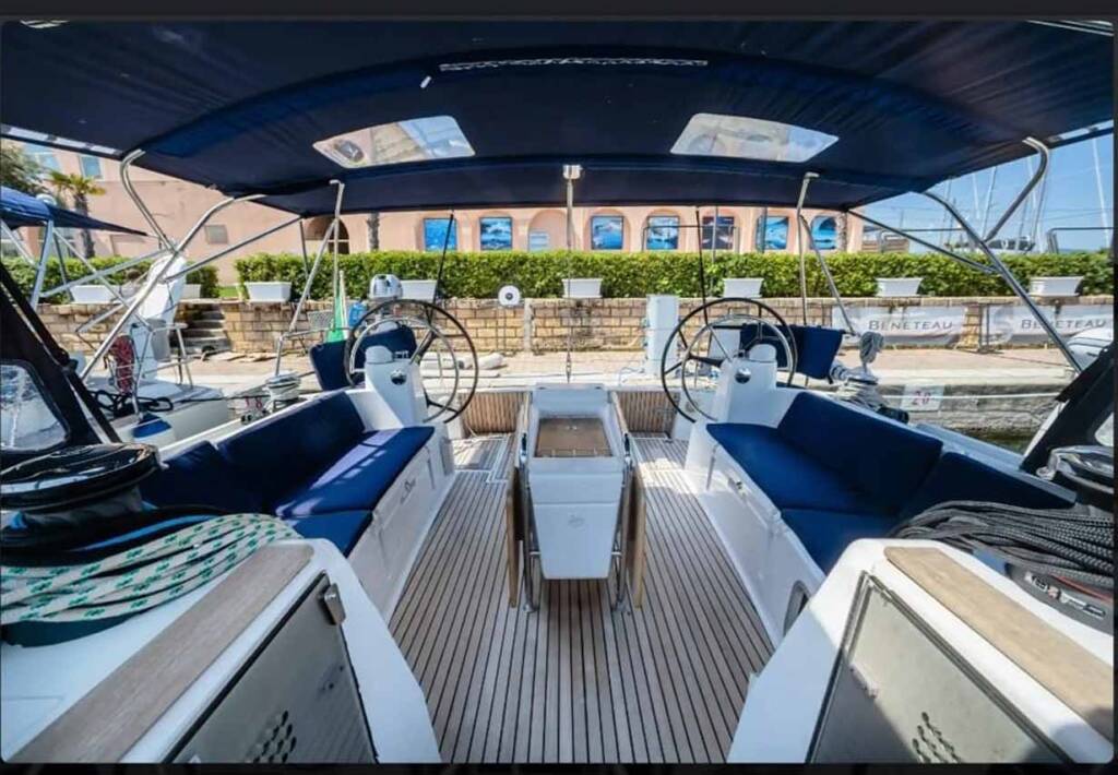 Sailing yacht Sun Odyssey 519 Kalos