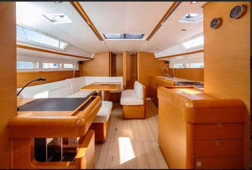 Sailing yacht Sun Odyssey 519 Kalos