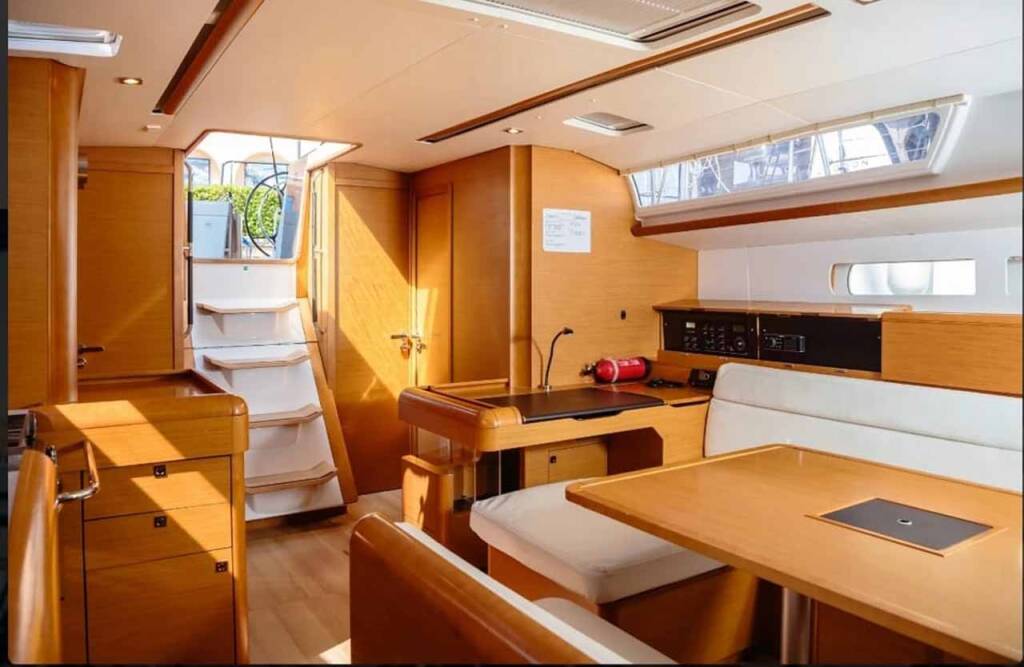 Sailing yacht Sun Odyssey 519 Kalos