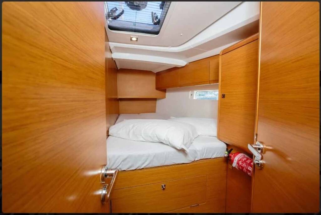 Sailing yacht Sun Odyssey 519 Kalos