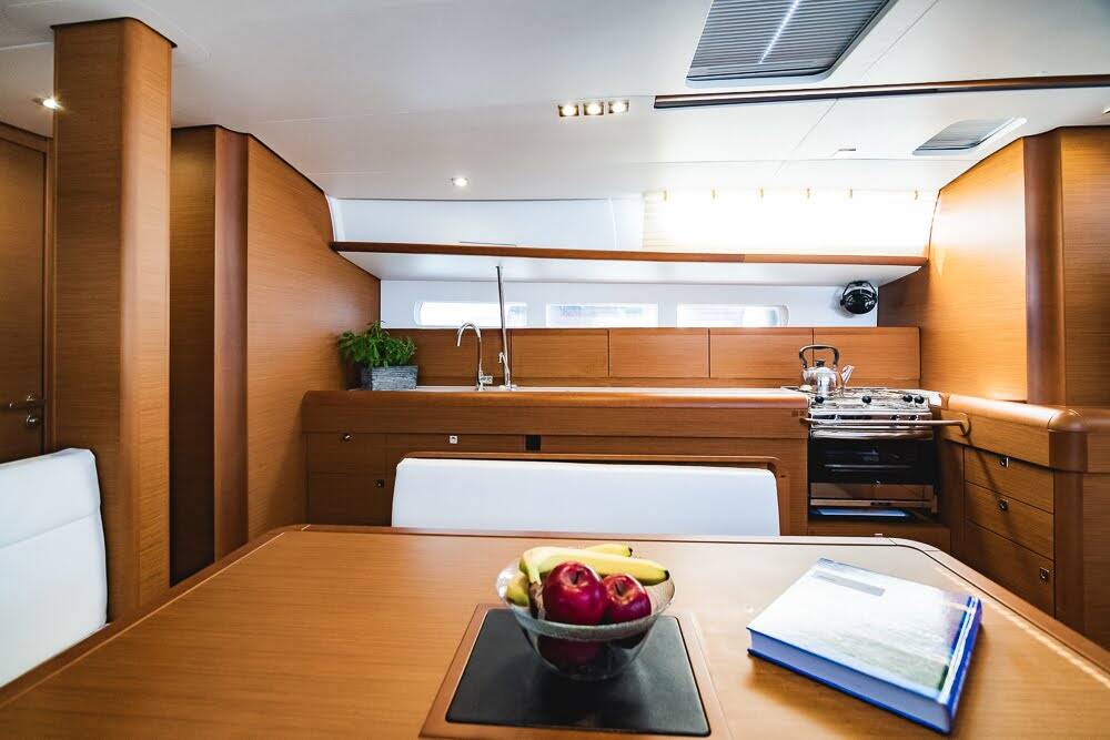 Sailing yacht Sun Odyssey 519 Pinta