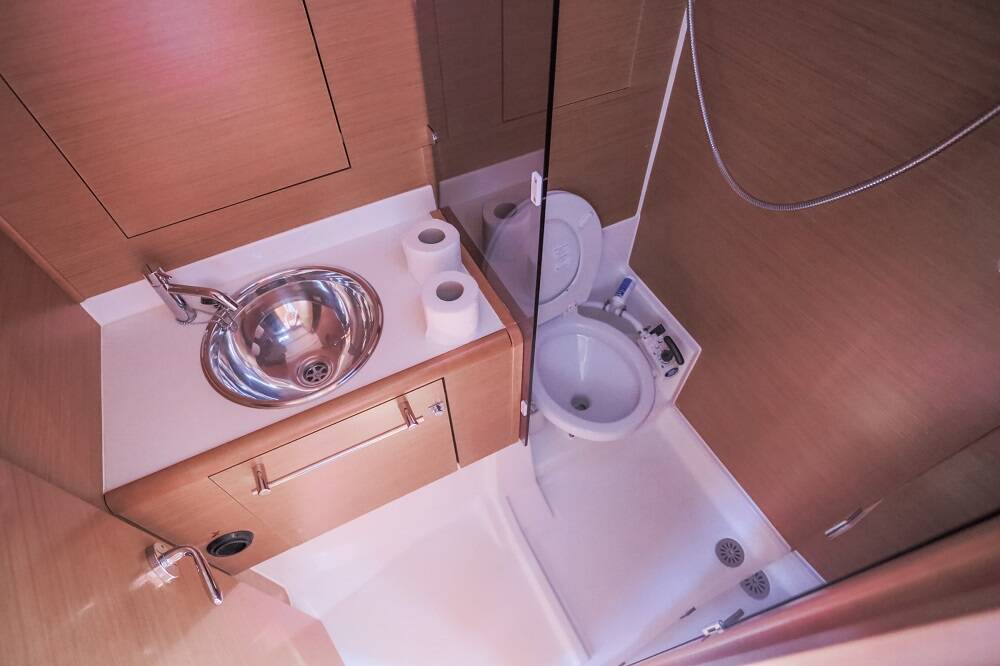 Segelyachten Sun Odyssey - DOUBLE CABIN Sailing school - double cabin