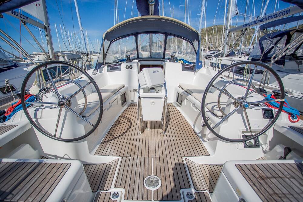 Segelyachten Sun Odyssey - DOUBLE CABIN Sailing school - double cabin