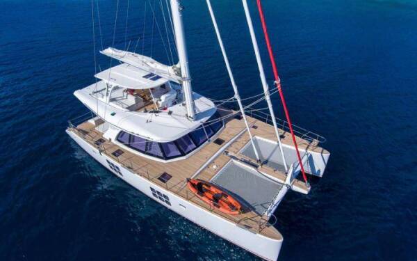 Sunreef 60 Serenity Lavrion, main port
