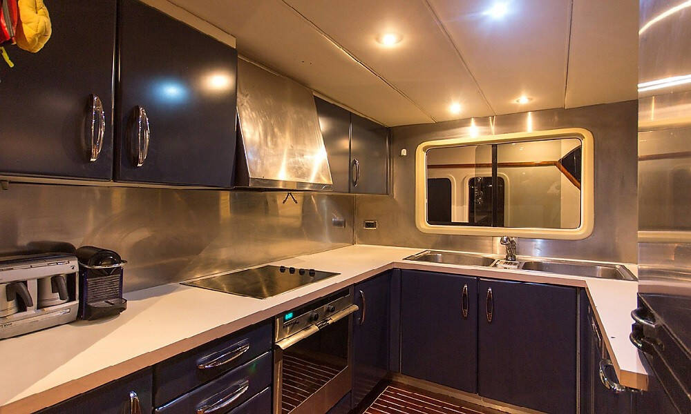 Motoryacht Trawler 77 Troy Explorer
