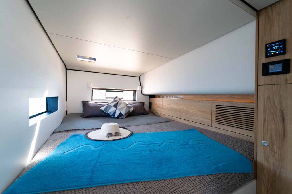 Catamaran Vaan R4 Electric Silence